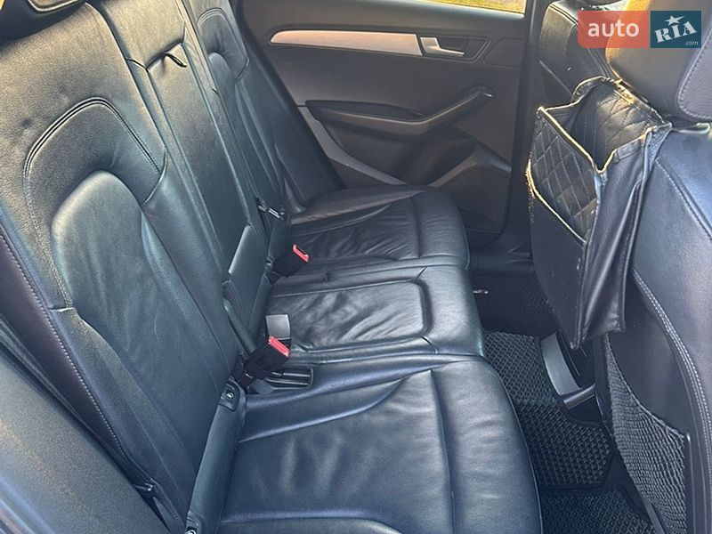 Внедорожник / Кроссовер Audi Q5 2011 в Ивано-Франковске