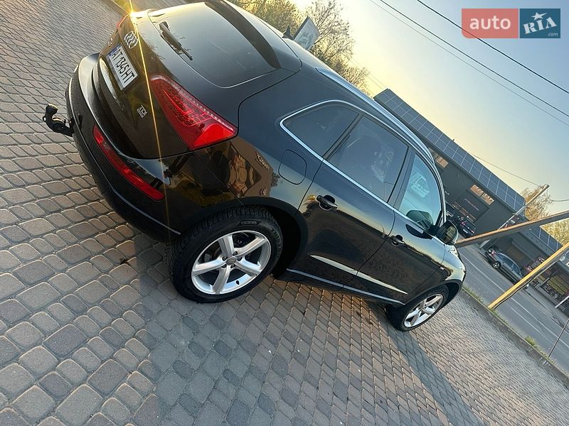 Внедорожник / Кроссовер Audi Q5 2011 в Ивано-Франковске