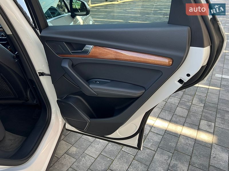 Внедорожник / Кроссовер Audi Q5 2020 в Львове
