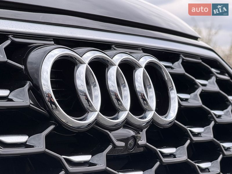 Внедорожник / Кроссовер Audi Q5 2024 в Дрогобыче