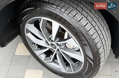 Внедорожник / Кроссовер Audi Q5 2024 в Дрогобыче