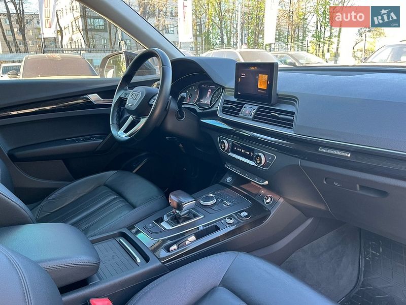 Внедорожник / Кроссовер Audi Q5 2019 в Виннице