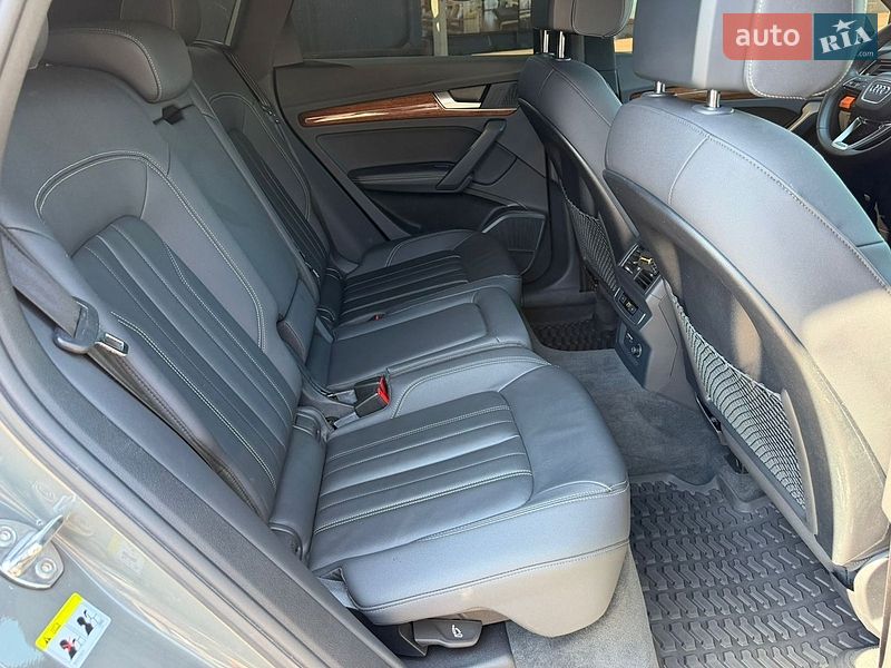 Внедорожник / Кроссовер Audi Q5 2023 в Киеве
