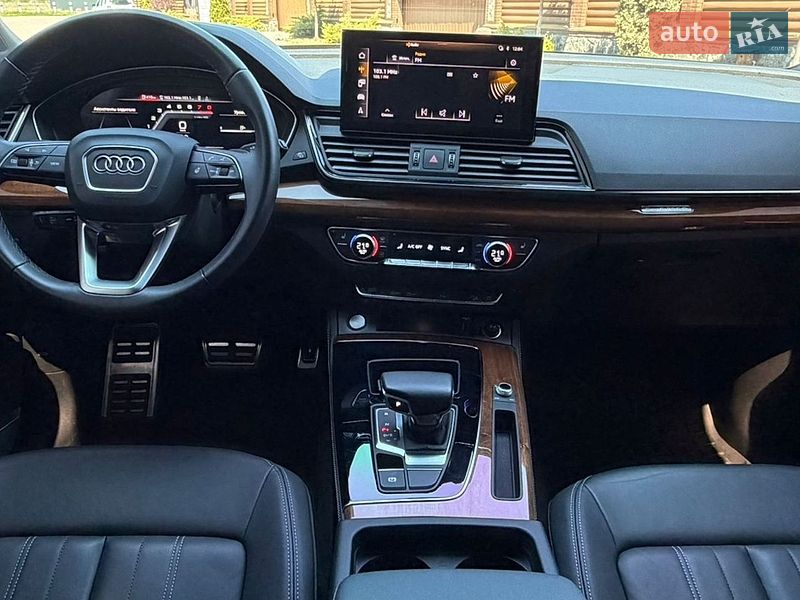 Внедорожник / Кроссовер Audi Q5 2023 в Киеве