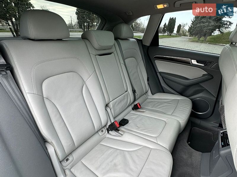 Внедорожник / Кроссовер Audi Q5 2013 в Дубно