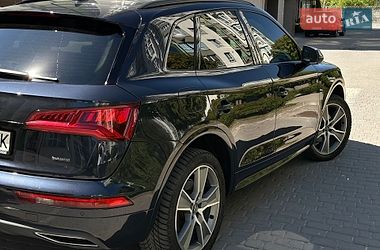 Внедорожник / Кроссовер Audi Q5 2019 в Ивано-Франковске