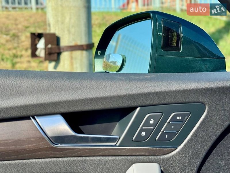 Внедорожник / Кроссовер Audi Q5 2017 в Киеве