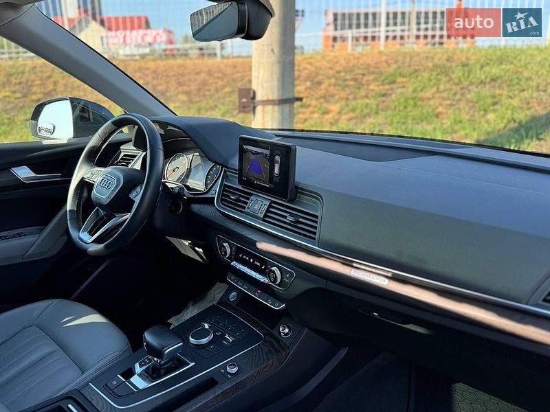 Внедорожник / Кроссовер Audi Q5 2017 в Киеве