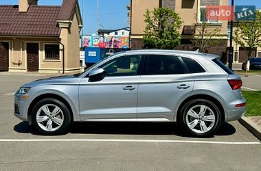 Внедорожник / Кроссовер Audi Q5 2019 в Киеве