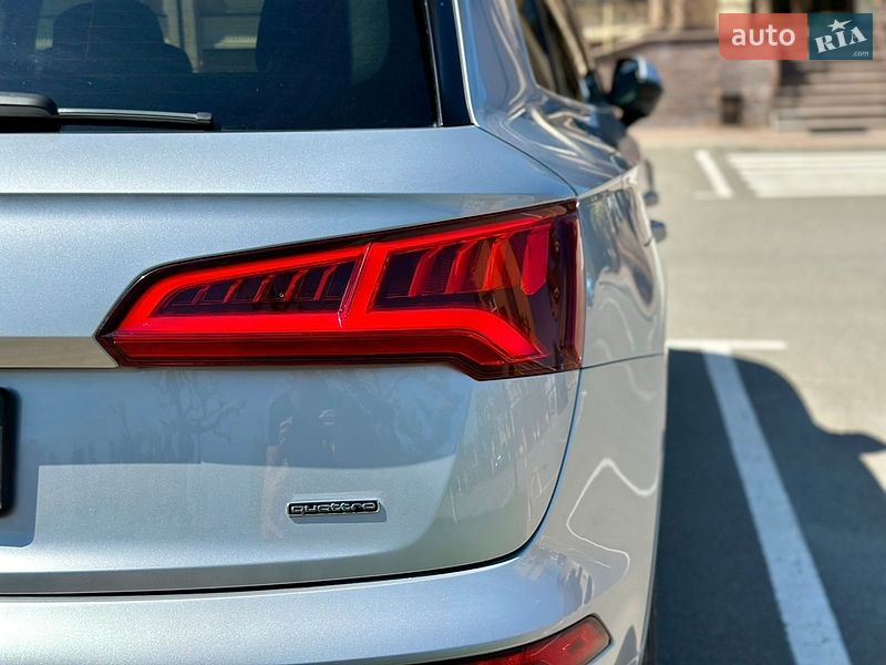 Внедорожник / Кроссовер Audi Q5 2019 в Киеве