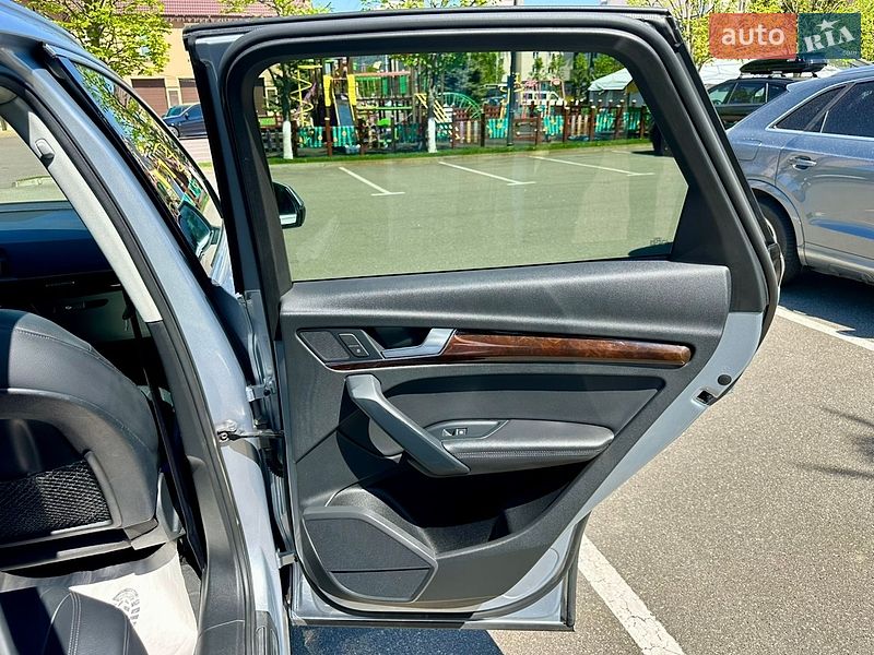 Внедорожник / Кроссовер Audi Q5 2019 в Киеве