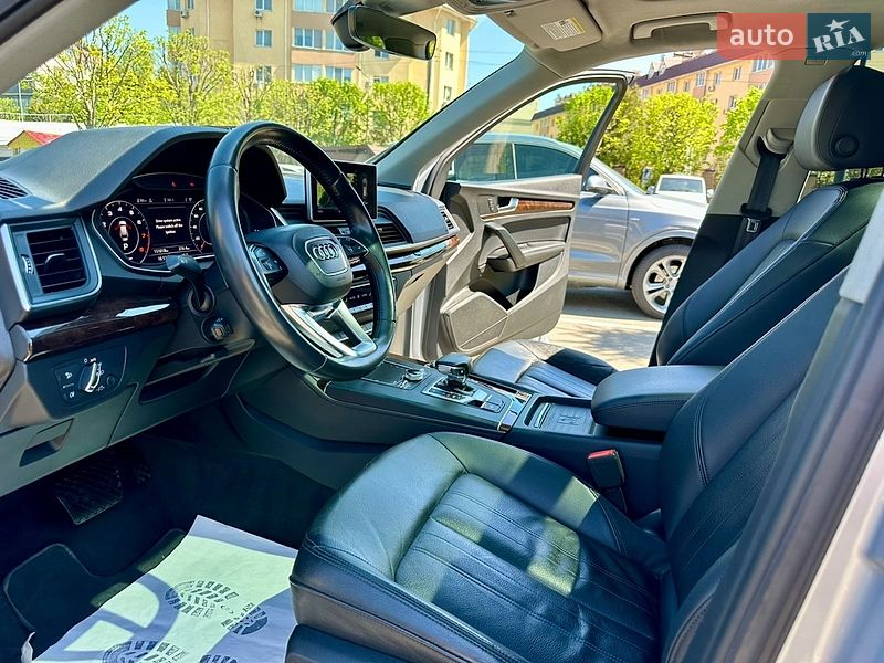 Внедорожник / Кроссовер Audi Q5 2019 в Киеве