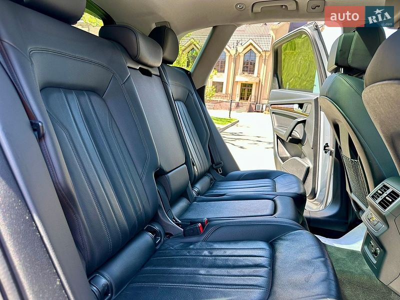 Внедорожник / Кроссовер Audi Q5 2019 в Киеве