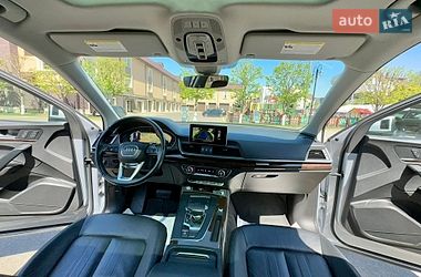 Внедорожник / Кроссовер Audi Q5 2019 в Киеве
