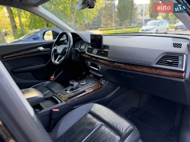 Внедорожник / Кроссовер Audi Q5 2017 в Львове