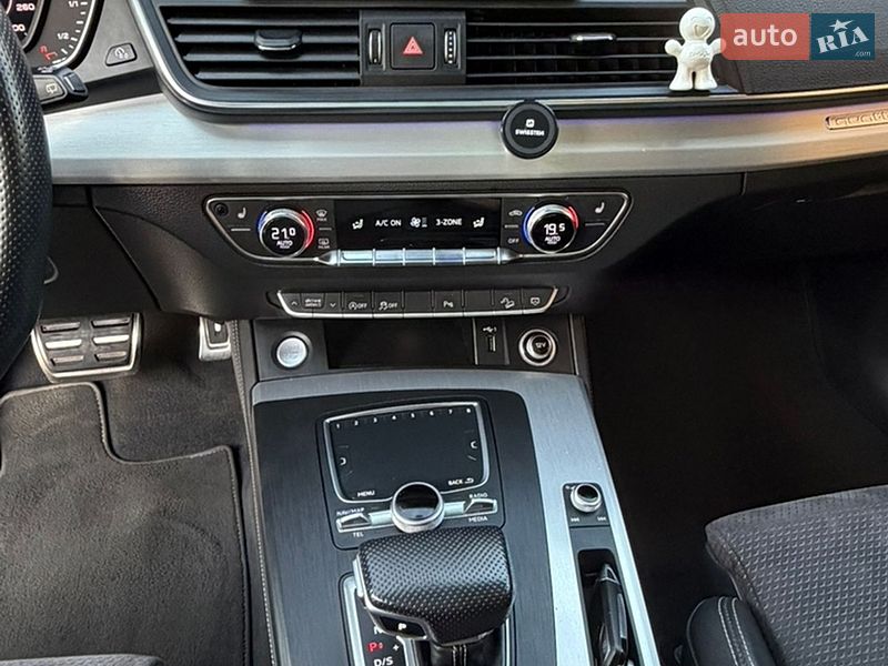 Внедорожник / Кроссовер Audi Q5 2019 в Днепре