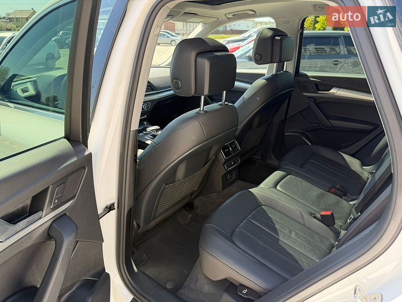 Внедорожник / Кроссовер Audi Q5 2018 в Киеве