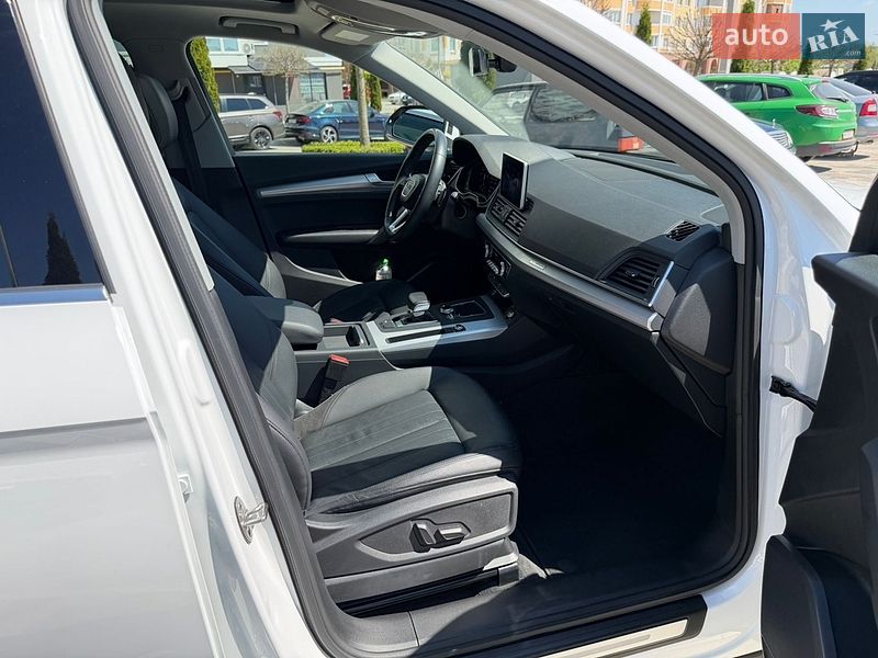 Внедорожник / Кроссовер Audi Q5 2018 в Киеве