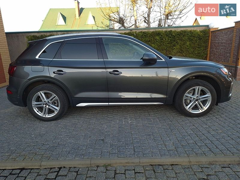 Внедорожник / Кроссовер Audi Q5 2021 в Житомире