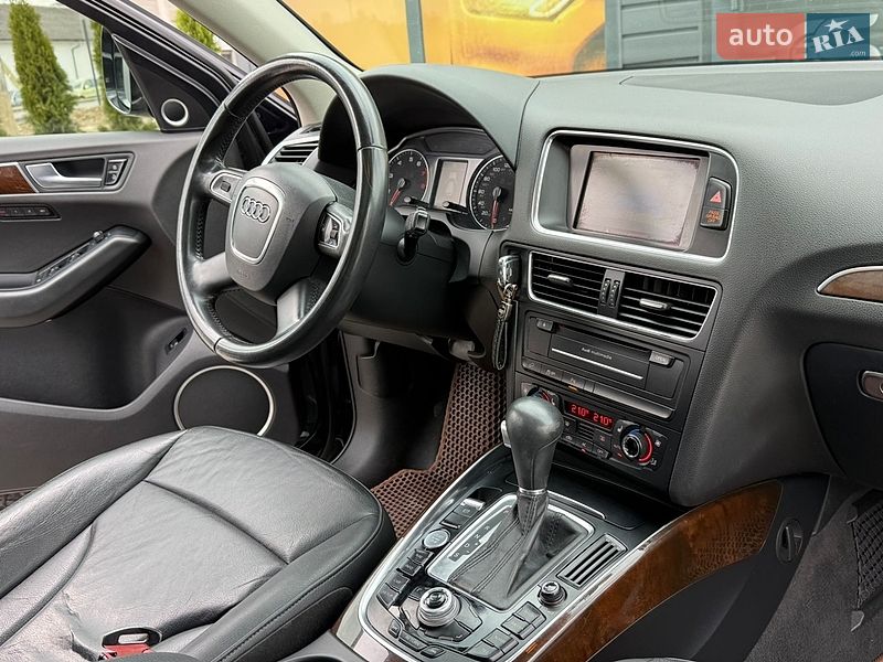 Внедорожник / Кроссовер Audi Q5 2011 в Стрые