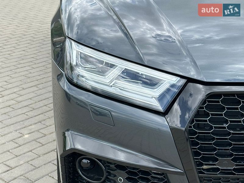 Внедорожник / Кроссовер Audi Q5 2018 в Ужгороде
