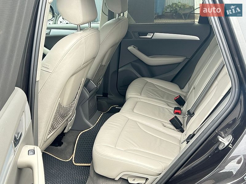 Внедорожник / Кроссовер Audi Q5 2012 в Мукачево