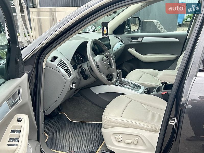 Внедорожник / Кроссовер Audi Q5 2012 в Мукачево