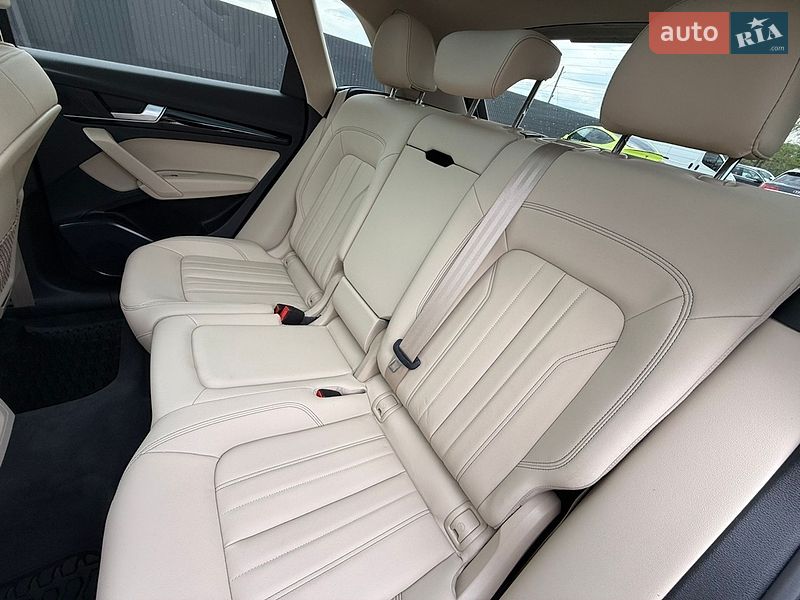 Внедорожник / Кроссовер Audi Q5 2022 в Стрые