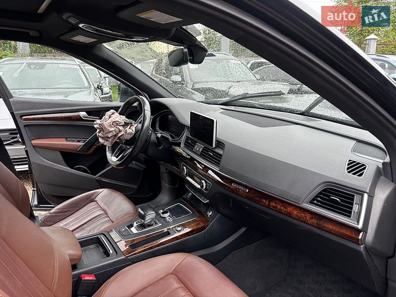 Внедорожник / Кроссовер Audi Q5 2018 в Стрые