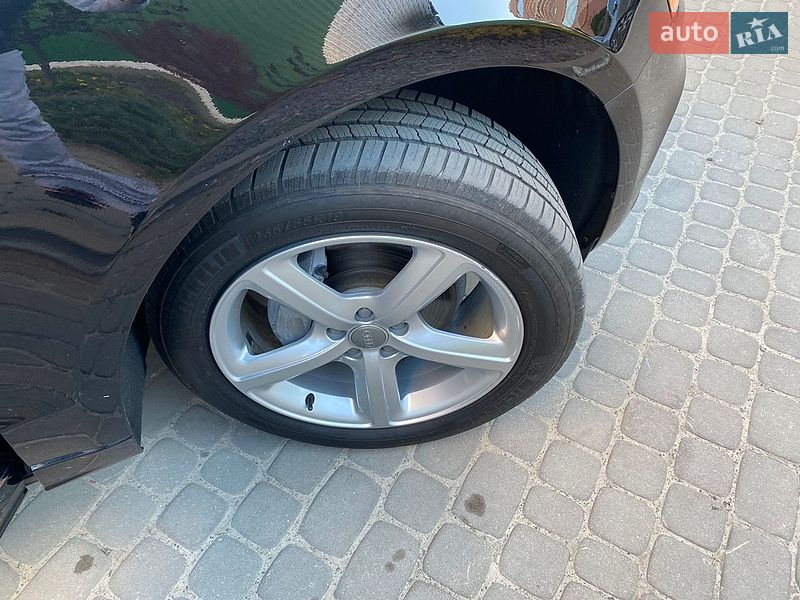 Позашляховик / Кросовер Audi Q5 2017 в Луцьку