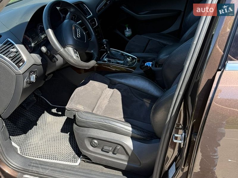 Позашляховик / Кросовер Audi Q5 2011 в Івано-Франківську