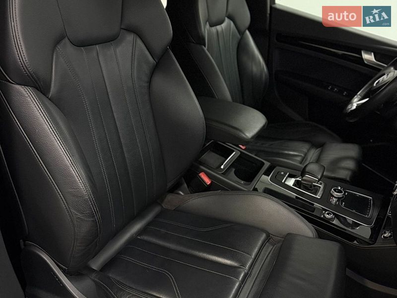 Внедорожник / Кроссовер Audi Q5 2019 в Одессе
