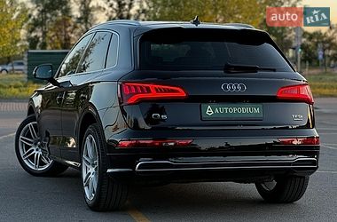 Внедорожник / Кроссовер Audi Q5 2017 в Киеве