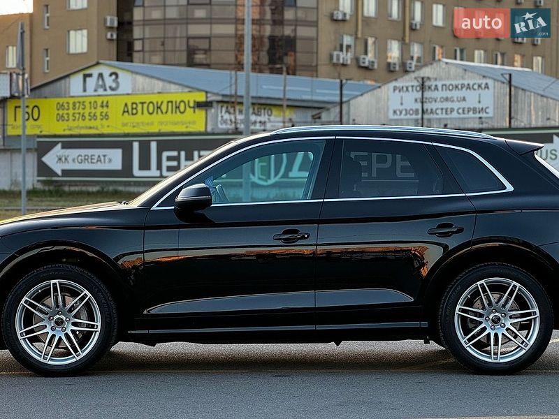 Внедорожник / Кроссовер Audi Q5 2017 в Киеве