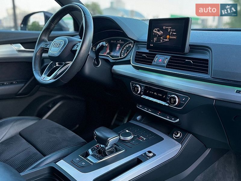 Внедорожник / Кроссовер Audi Q5 2017 в Киеве