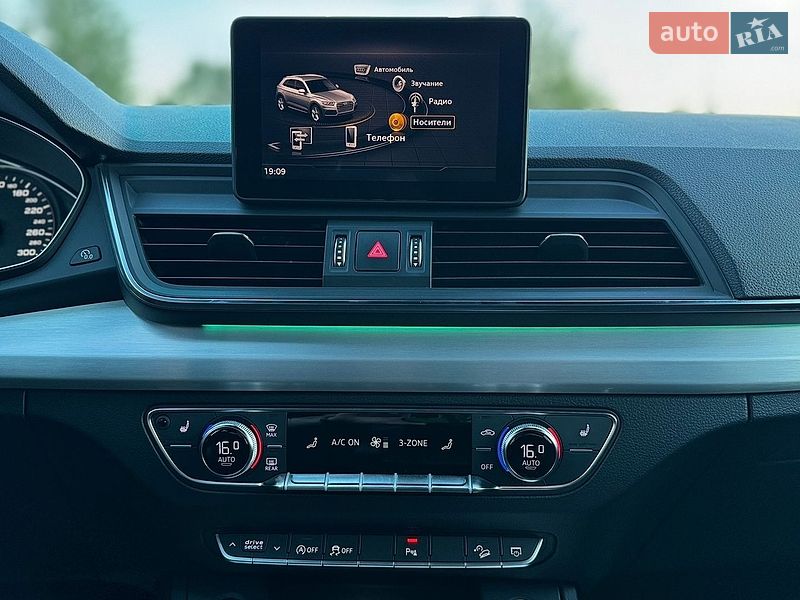 Внедорожник / Кроссовер Audi Q5 2017 в Киеве