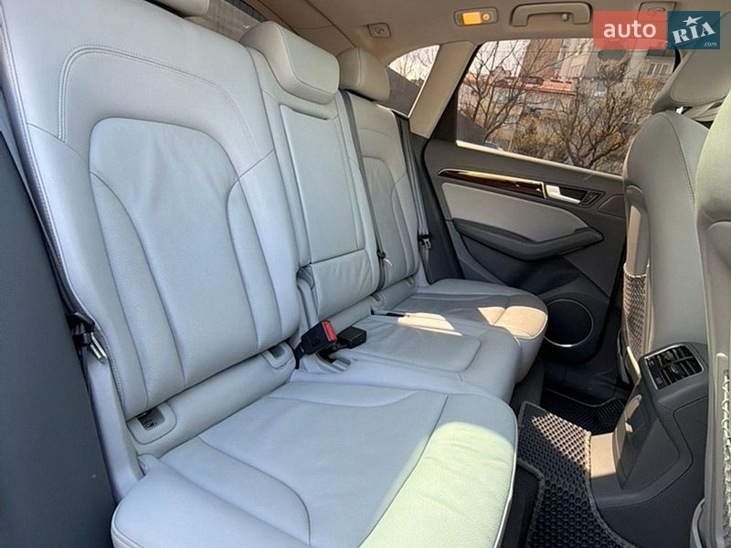 Позашляховик / Кросовер Audi Q5 2012 в Івано-Франківську