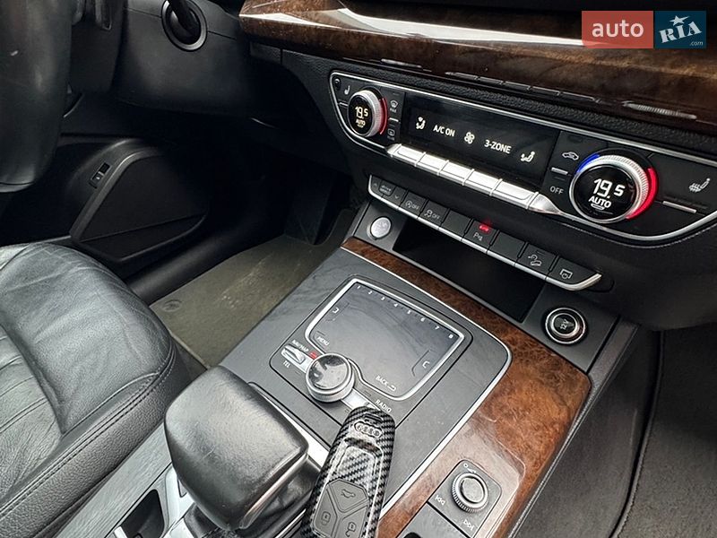 Внедорожник / Кроссовер Audi Q5 2018 в Ивано-Франковске