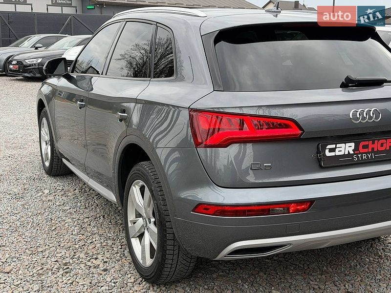 Внедорожник / Кроссовер Audi Q5 2017 в Стрые