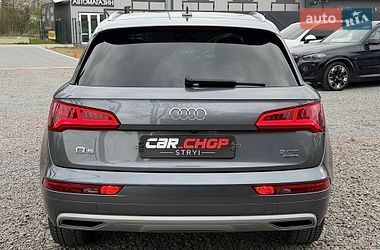 Внедорожник / Кроссовер Audi Q5 2017 в Стрые