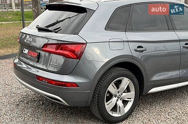 Внедорожник / Кроссовер Audi Q5 2017 в Стрые