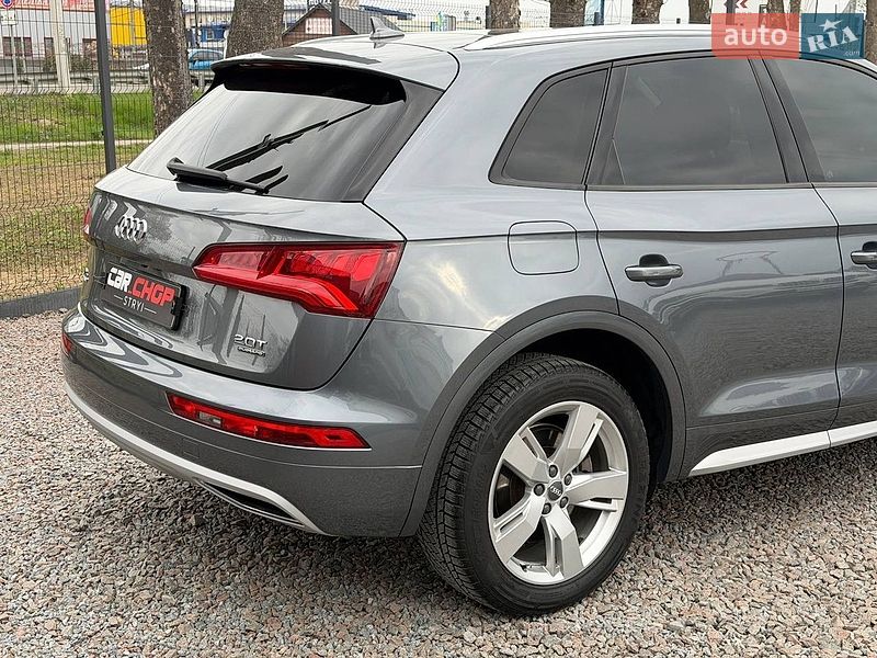Внедорожник / Кроссовер Audi Q5 2017 в Стрые