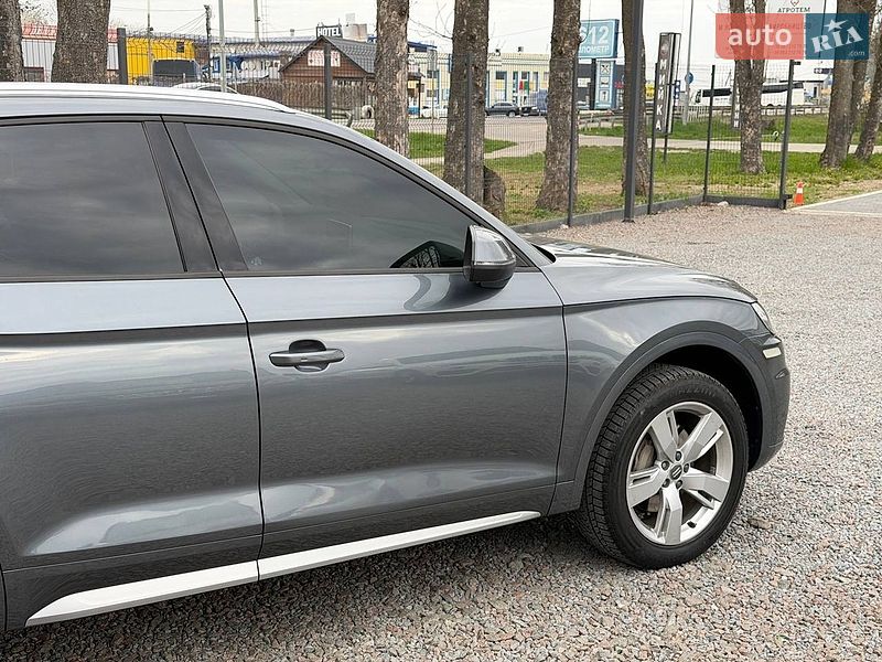 Внедорожник / Кроссовер Audi Q5 2017 в Стрые