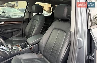 Внедорожник / Кроссовер Audi Q5 2017 в Стрые