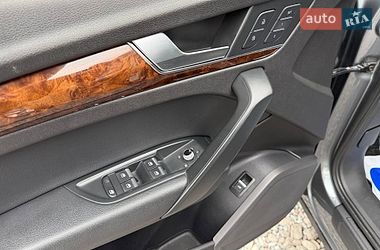 Внедорожник / Кроссовер Audi Q5 2017 в Стрые