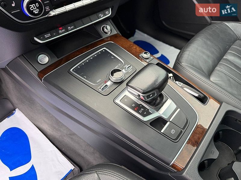 Внедорожник / Кроссовер Audi Q5 2017 в Стрые