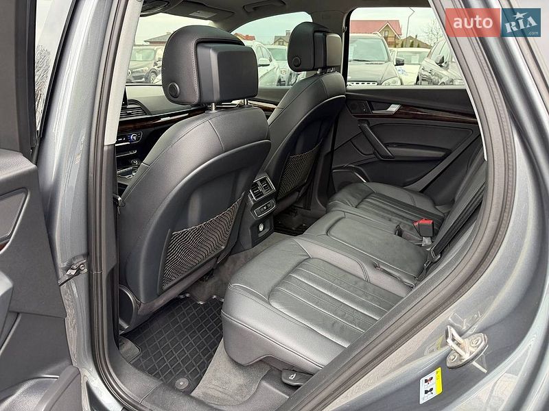 Внедорожник / Кроссовер Audi Q5 2017 в Стрые