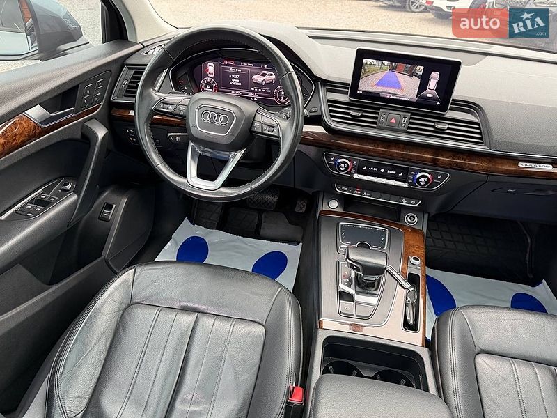 Внедорожник / Кроссовер Audi Q5 2017 в Стрые