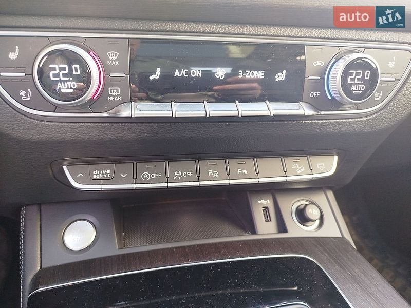 Внедорожник / Кроссовер Audi Q5 2023 в Запорожье