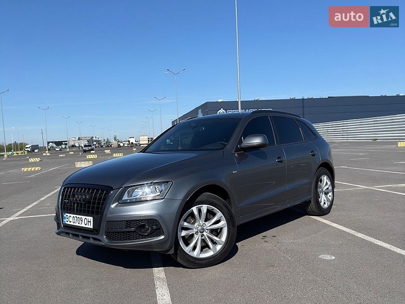 Внедорожник / Кроссовер Audi Q5 2012 в Тернополе